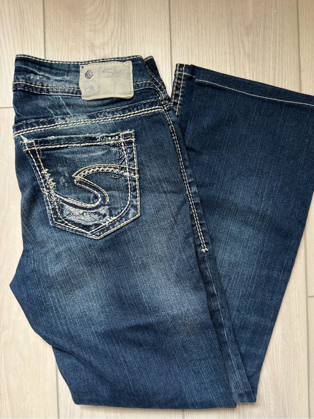 Silver Jeans Co. Suki Mid Slim Boot Jeans W29
L33 Dark Wash Y2K